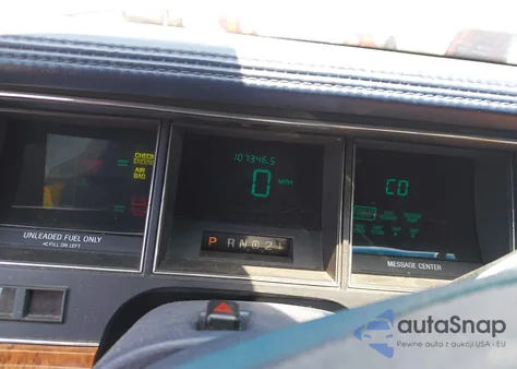 1994 Lincoln Town Car Signature/Tournament из США, поврежденный, VIN 1LNLM82W2RY628475